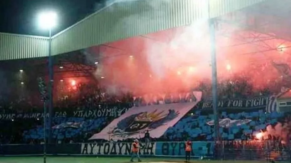 ΘΥΡΑ 1...