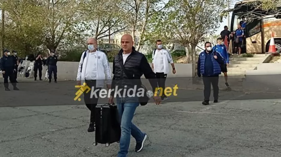 ΦΩΤΟΣ/Στο γήπεδο η Ανόρθωση