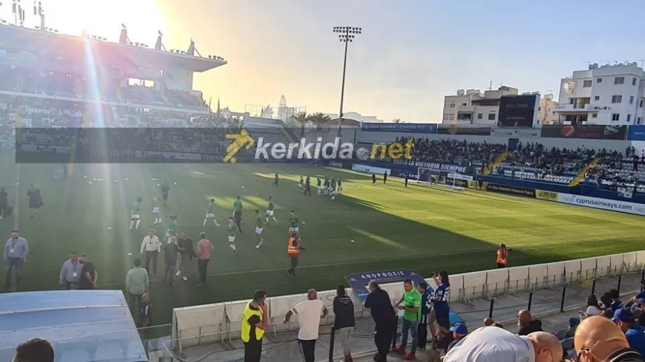 Η εντεκάδα της Ομόνοιας με Αμντουλάχι Σέχου 