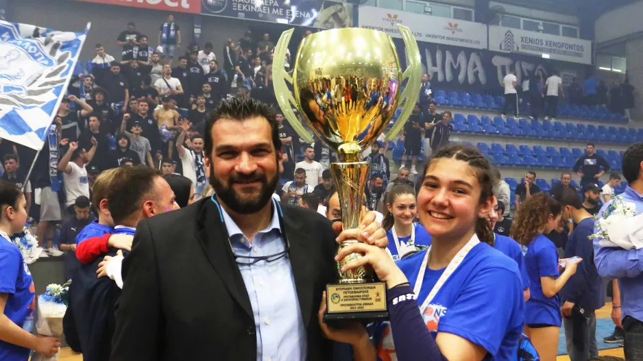 Μαζί με την κόρη του! 