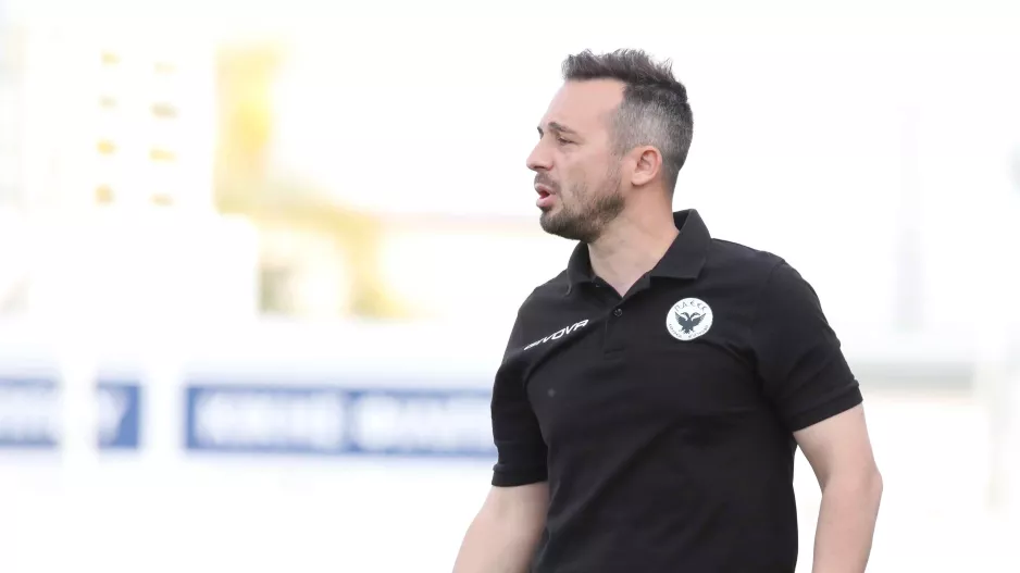 "Εχουμε ηθική υποχρέωση να είμαστε εδώ μέχρι το τέλος"