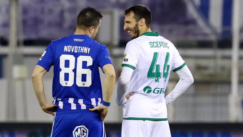 Οι πρώτοι το... γέρνουν Ανόρθωση