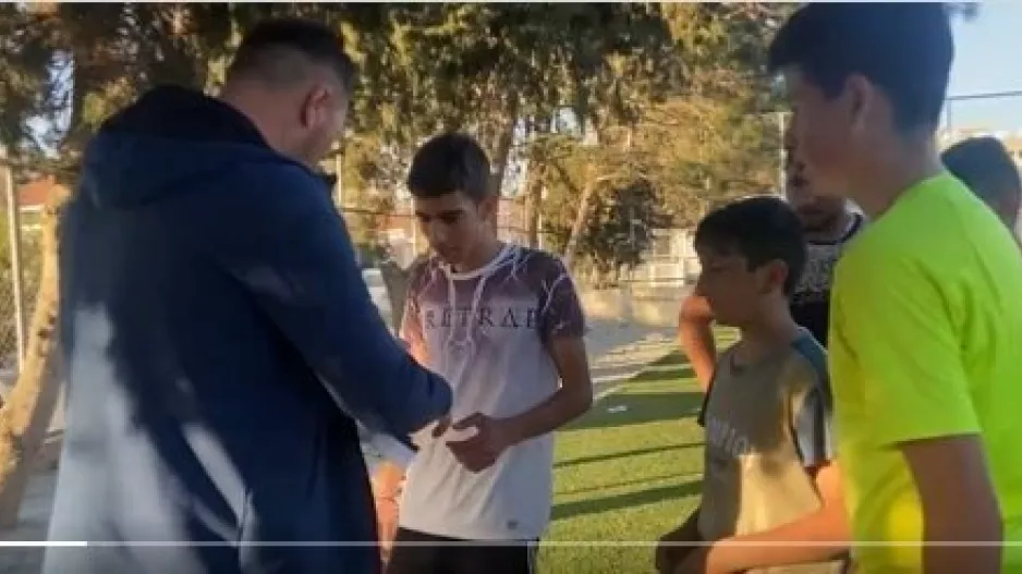 "Ας κάνουμε το sold out" (βίντεο)