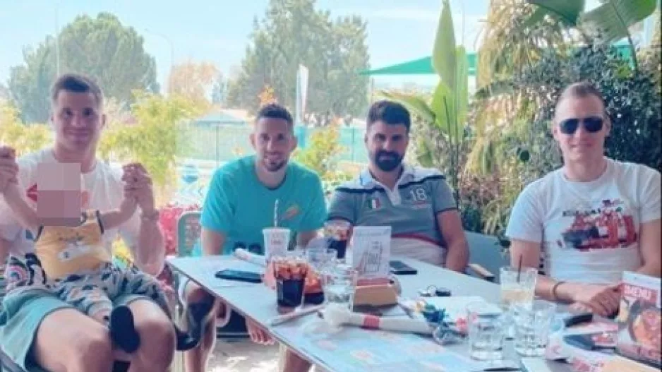 Παρέα... Ουγγρική! (Ομόνοια/ΑΝΟ/ΑΕΚ) 