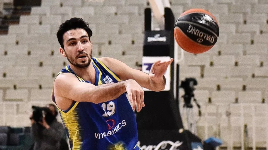 Εκτός ομάδας οι Κατσίβελης και Χρυσικόπουλος
