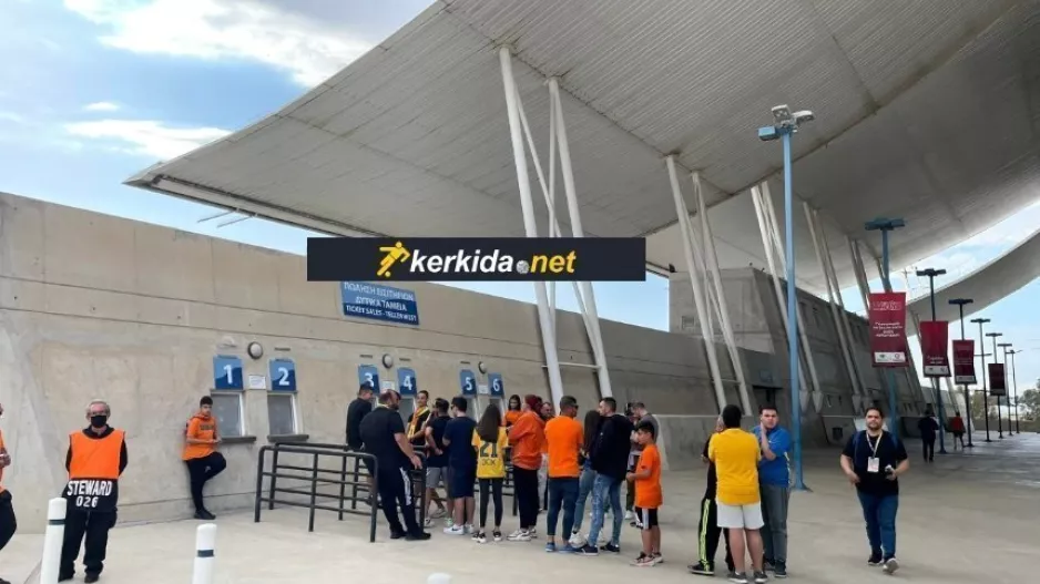 Από νωρίς οι ΑΠΟΕΛίστες (φώτος)