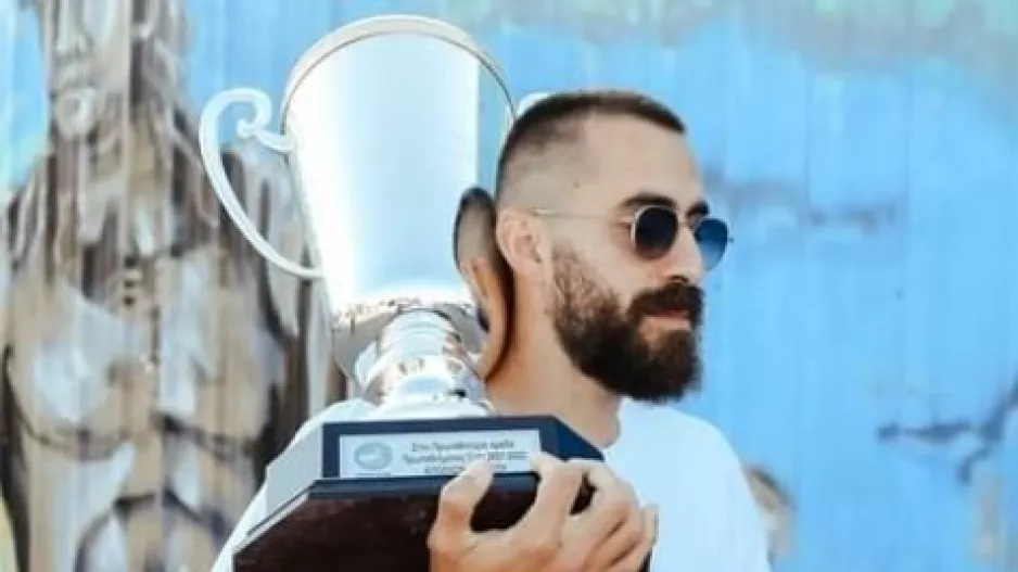 Στη... Γιάφκα το τρόπαιο με φόντο τον Θεό Απόλλωνα! (φώτος)