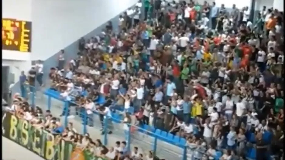 Πορώνει με... "καυτές" ατμόσφαιρες ενόψει τελικού (βίντεο)