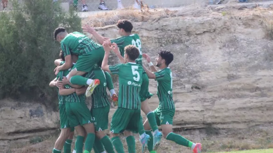 ΔΙΠΛΟ και μία ανάσα από τον τίτλο η Ομόνοια
