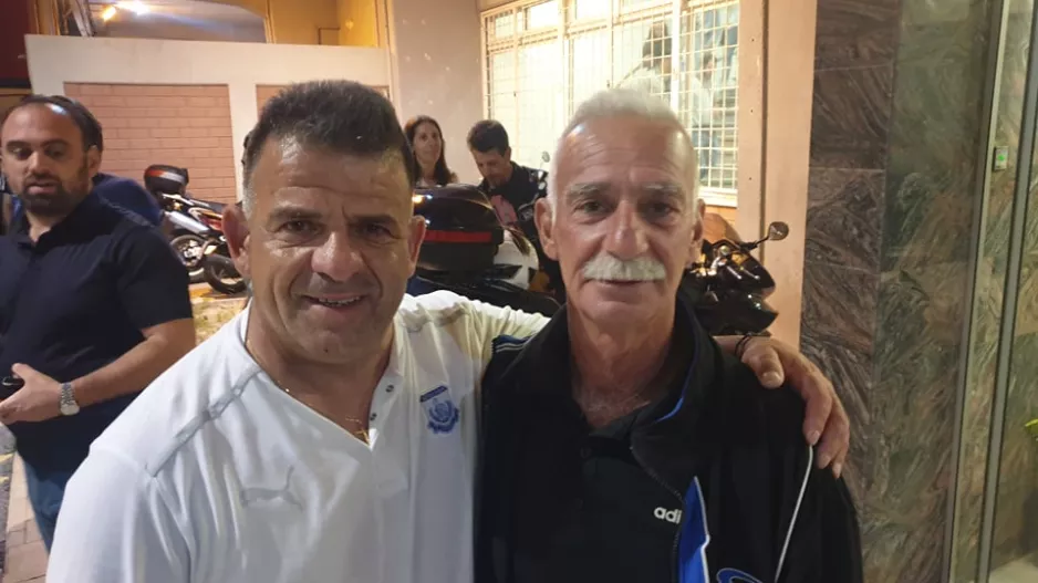Ο Νίκος με τον αρχηγό!