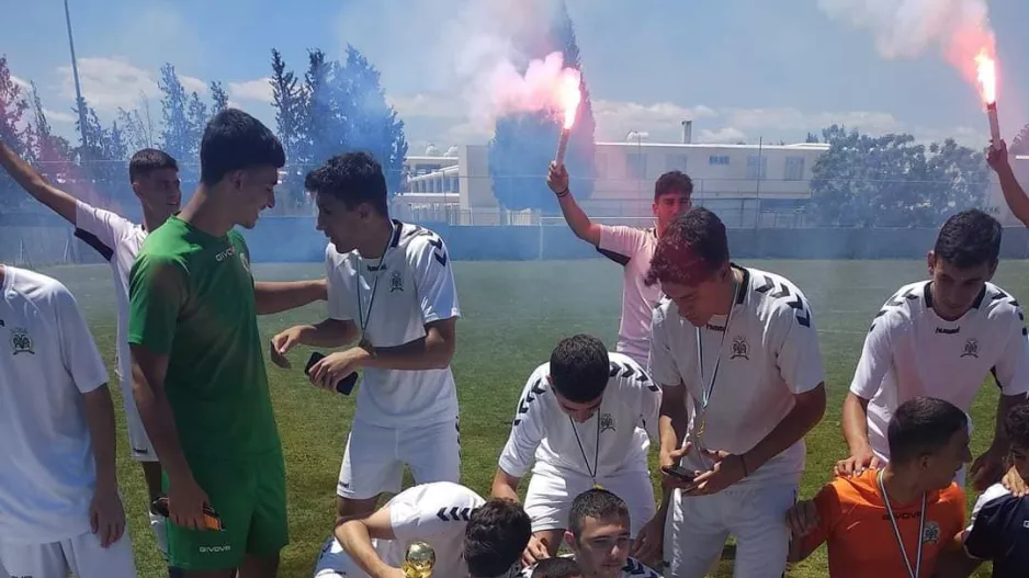 Συγχαρητήρια για την άνοδο των "νέων"