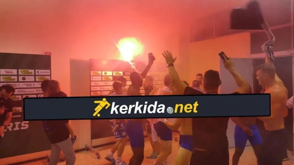 (ΦΩΤΟΣ) Έστησαν πάρτι οι παίκτες του Απόλλωνα 