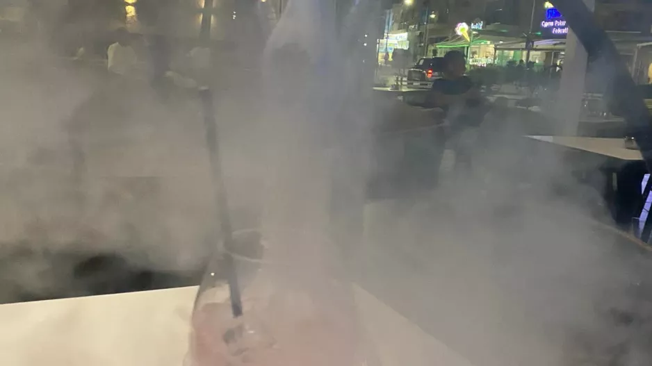 Άσπρος καπνός! 