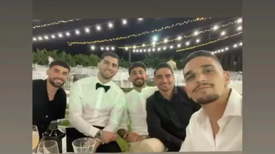 Ομονοιάτικη παρέα