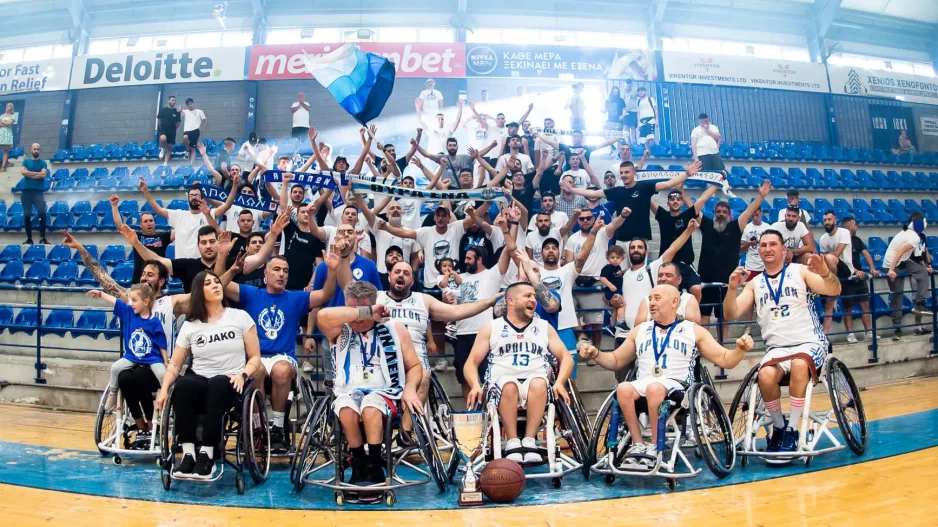 "Θερμά συγχαρητήρια σε όλους!"
