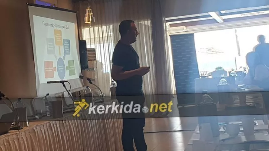 Σωφρόνης: "Μου προτάθηκαν 40 παίκτες από τη στιγμή που είμαστε εδώ!"