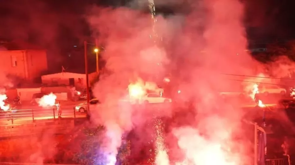 Θύρα 1: "Πελλαμένοι τζαι πάμε ακόμα..."
