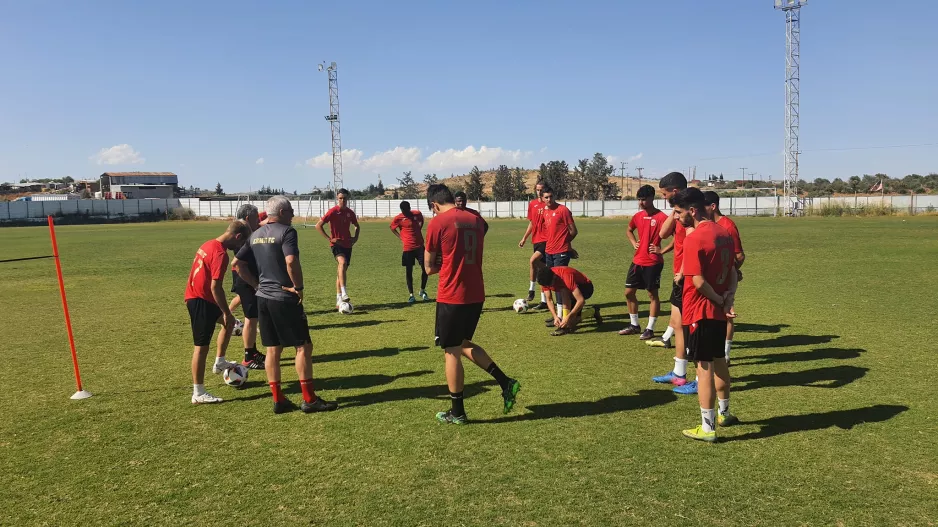 Θα παίξει με αρκετούς νεαρούς (Η αναδιοργάνωση ξεκίνησε)