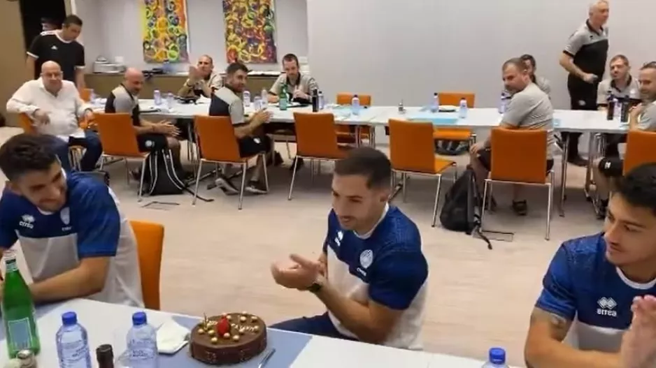 Φιλιώτης/Έκπληξη
