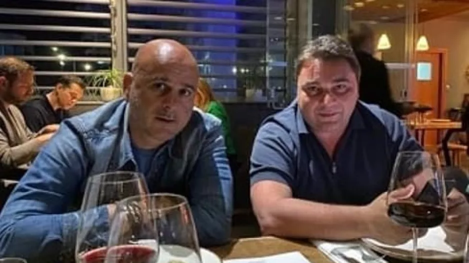 Συνάντηση... γιγάντων με κρασάκι!