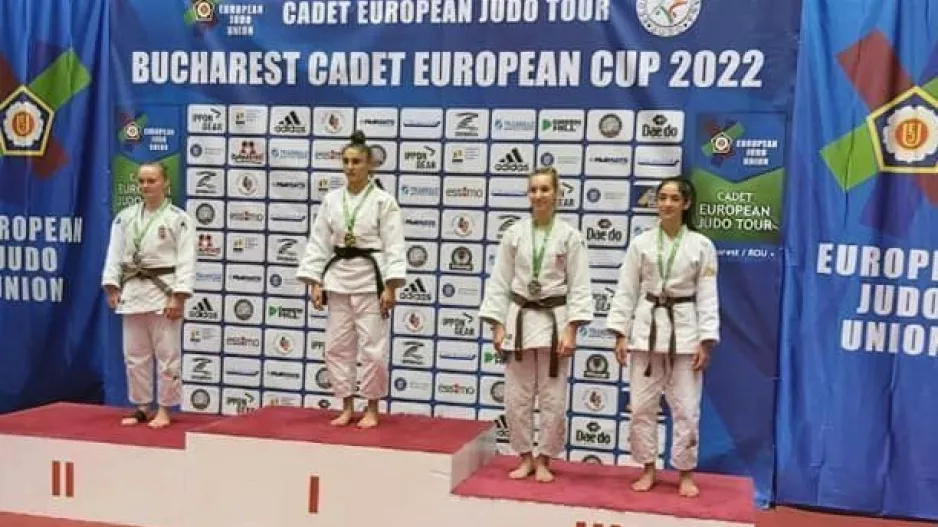 Νέο μετάλλιο από τη 15χρονη Μαρίνα Αζίνου στο Βουκουρέστι