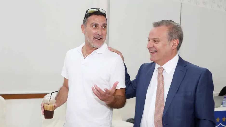 ΠΑΙΚΤΕΣ σαν τον Γιάννο!