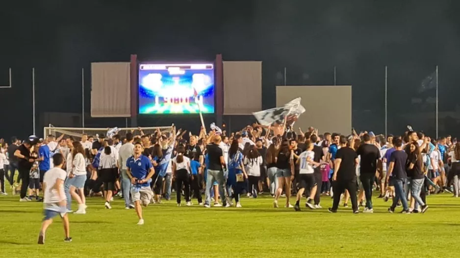 Τελευταίο σφύριγμα και Απολλωνίστικη... ΤΡΕΛΑ!! (Φώτος/Βίντεο)