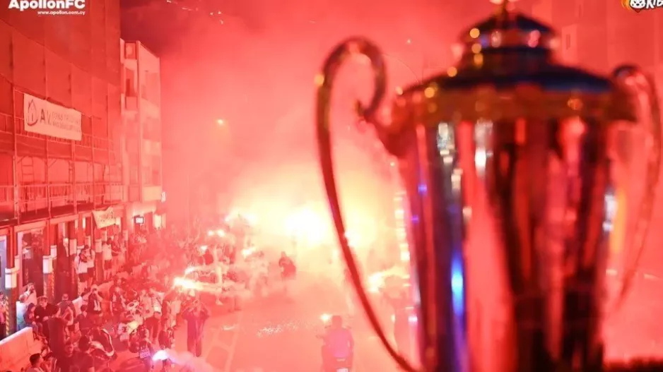 Βίντεο Απόλλων/ Το τρόπαιο... βολτάρει στους δρόμους της Λεμεσού!