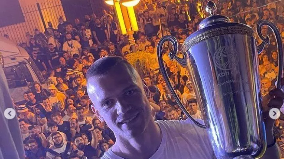 Ποστάρισμα... απ' την Σερβία με: "Απόλλων Θρύλος Πρωτάθλημα🏆"