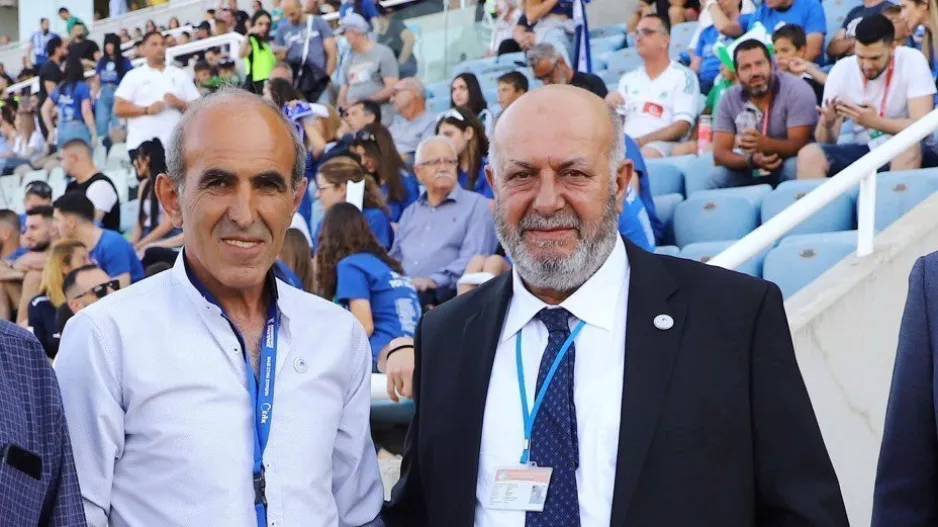 "Ευτυχώς δεν πήραμε καταγγελία από την Επ. Δεοντολογίας/Έρχονται με αλεξίπτωτο και πλουτίζουν..."