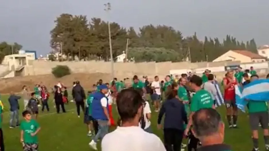 Ανάρτηση από τους πανηγυρισμούς της ανόδου
