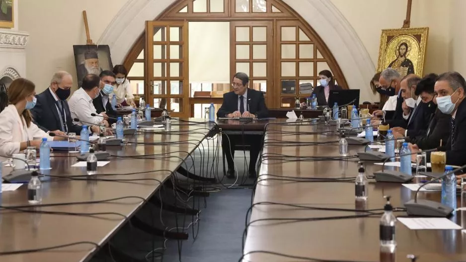Οδηγίες από ΠτΔ για επιπρόσθετα μέτρα αντιμετώπισης της ακρίβειας