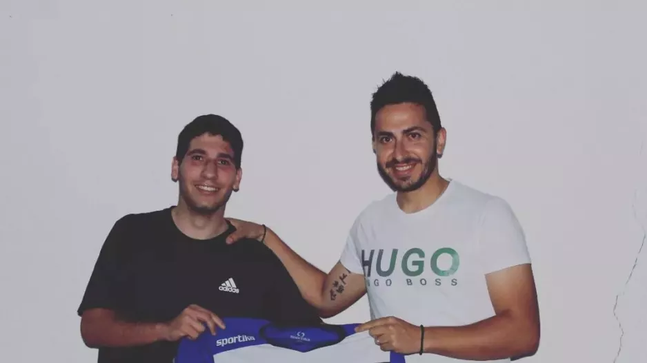 Συμφωνία με Β.Χαραλάμπους