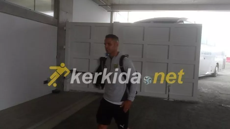 H άφιξη της ΑΕΚ στην Αρένα (φώτος)