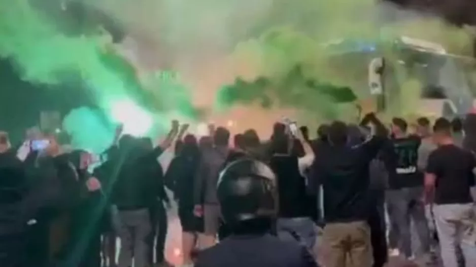 Αποθεώθηκε η αποστολή του Παναθηναϊκού στην Αθήνα! (βίντεο)