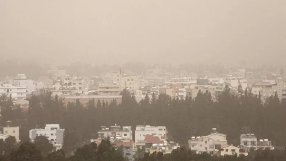 Σκόνη στην ατμόσφαιρα και άσκηση