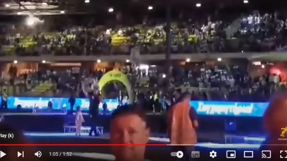 "Είναι τρελός ο Γερμανός" από τους χιλιάδες Απολλωνίστες 