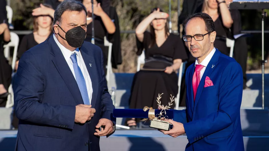Η ΔΟΑ τίμησε την ΕΟΑΚ στην Πνύκα με το βραβείο «Αθήνα»