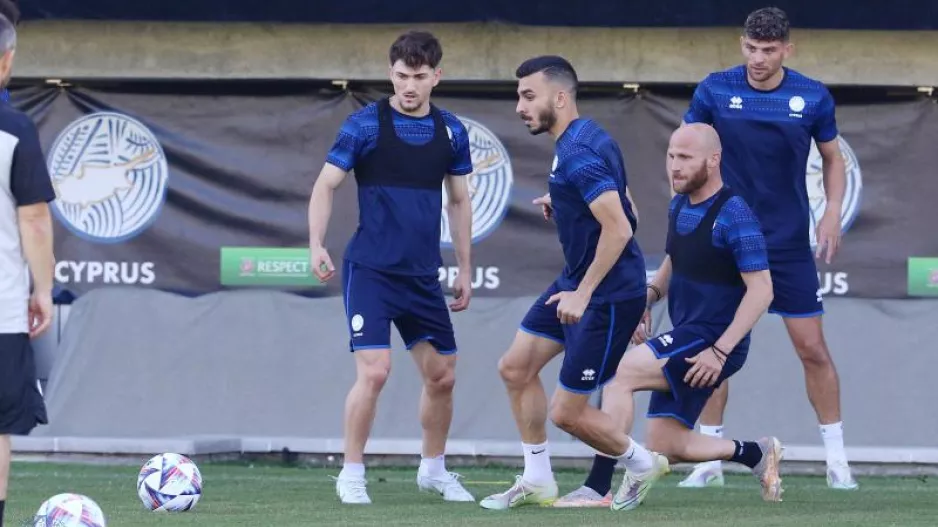 Απόψε, η ομάδα που μας ενώνει! 