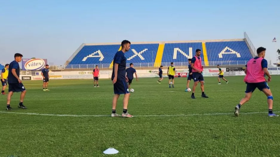 Οι Ελπίδες κόντρα στην Ελλάδα