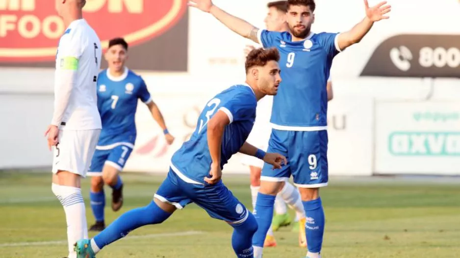 Χρόνος συμμετοχής σε 34 ποδοσφαιριστές σε 9 αγώνες