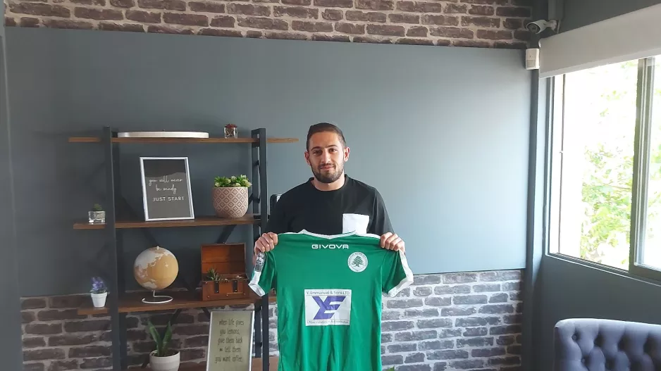 Συμφωνία με Μουλλωτό