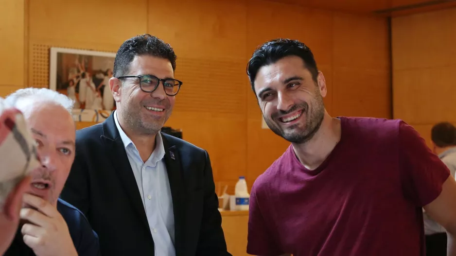 Επανεκλογή Μουζουρίδη στην ηγεσία της ΚΟΚ!