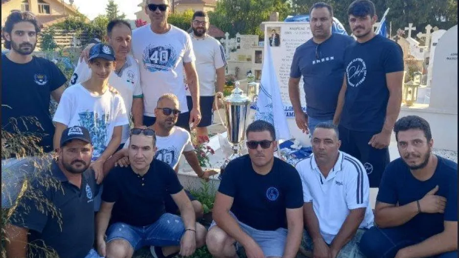 Στην τελευταία κατοικία του Ανδρέα το τρόπαιο του Απόλλωνα