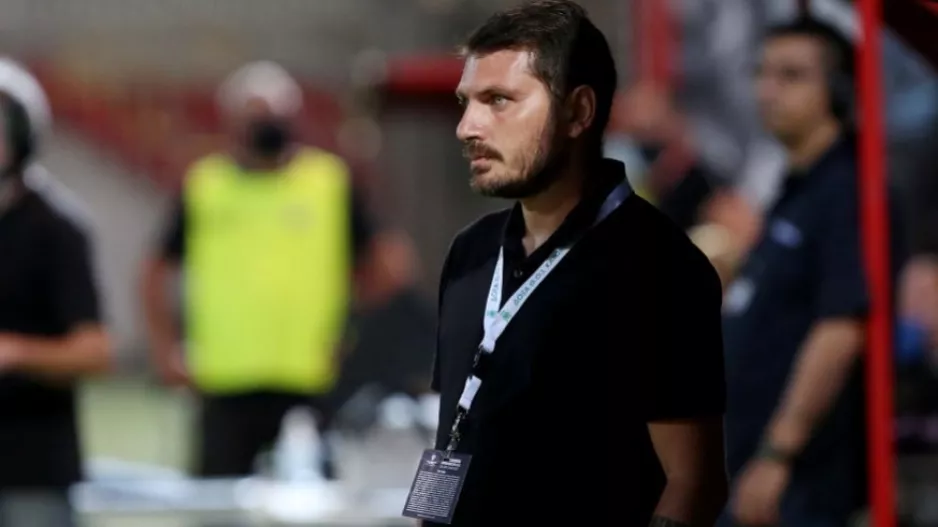Υπογραφές... 