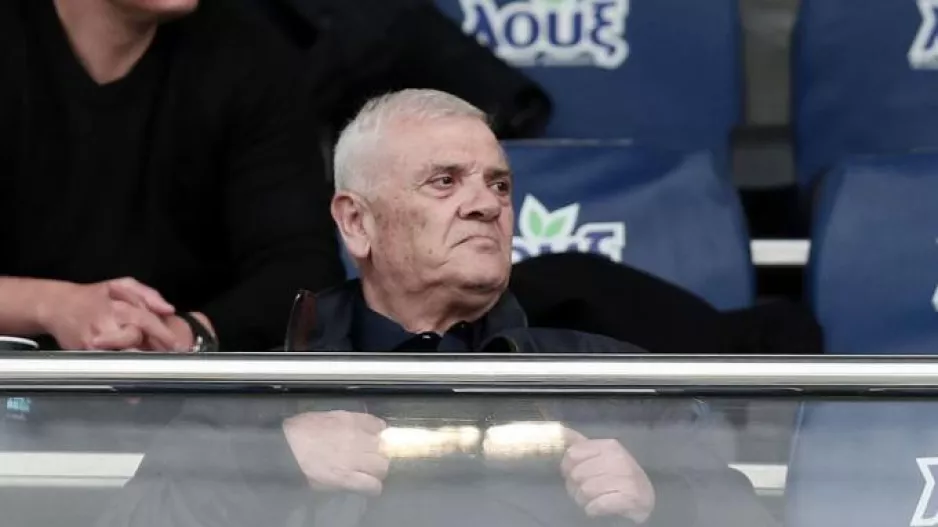 Ετοιμάζεται για... μπαμ στην άμυνα 