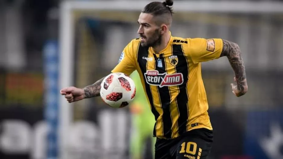 Σενάριο για PSV Αϊντχόφεν και Μάρκο Λιβάγια