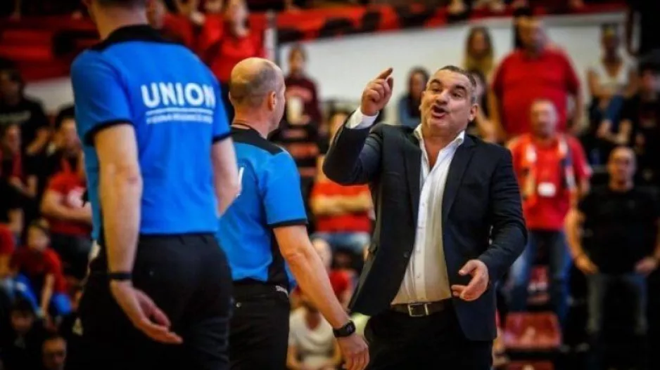 Ένα βήμα πριν τον τελικό η Κόρμεντ του Τόνι Κωνσταντινίδη!