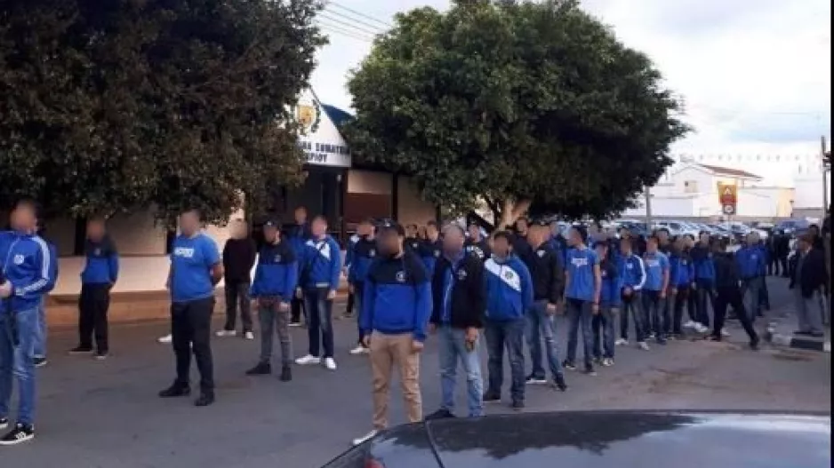 Μαχητές: Ετοιμάζουν πορεία στο οδόφραγμα Δερύνειας