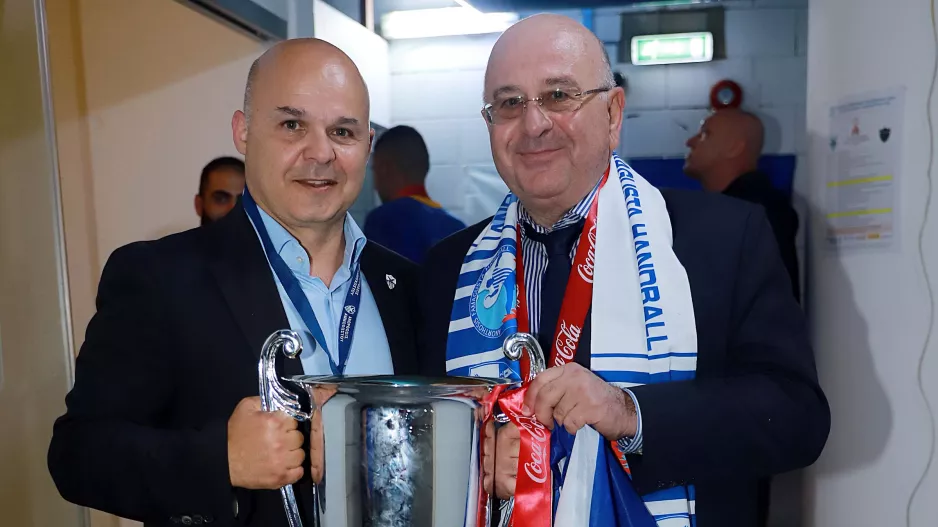 ΜΟΝΟ αγάπη/ΑΤΑΚΑ